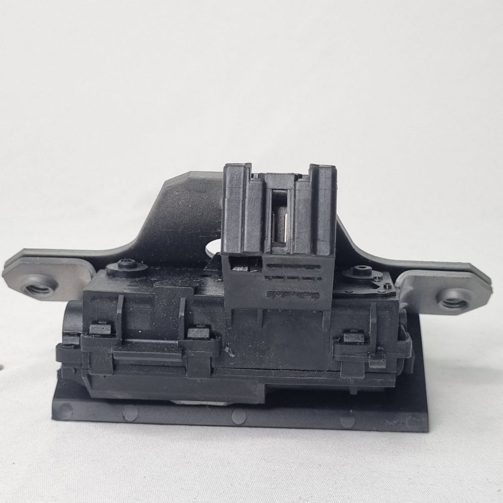 Fechadura Tampa Traseira Ford Focus Hatch 2014/2017 Usada