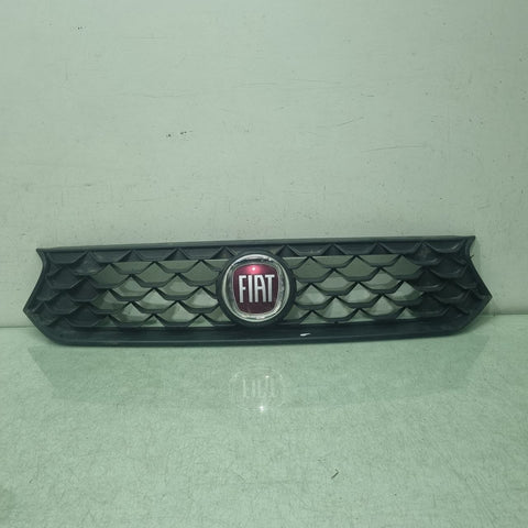 Grade Frontal Fiat Punto 2008/2012 Usada