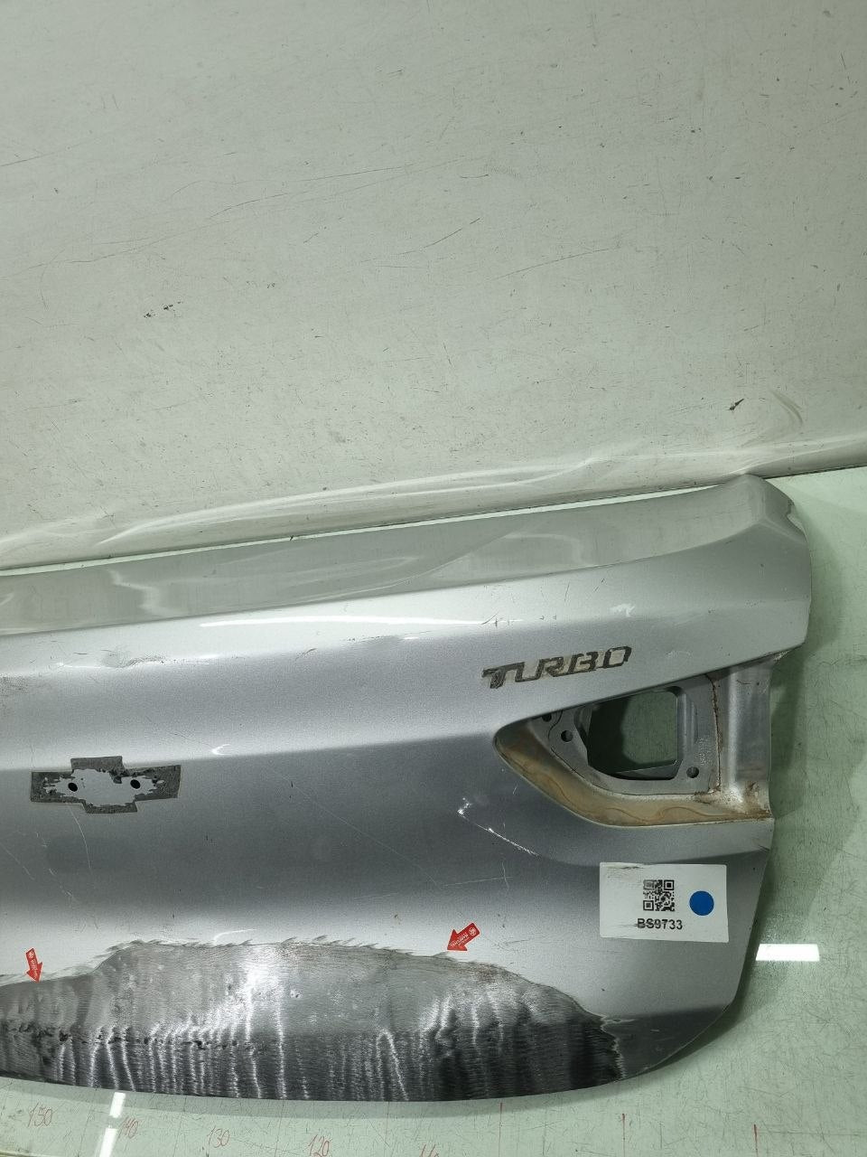 Tampa Traseira Chevrolet Onix Sedan Turbo 2020/2024 Usado