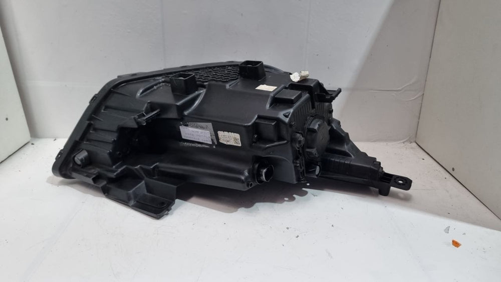 Farol Dianteiro Esquerdo Hyundai HB20 2023/2025 Usado