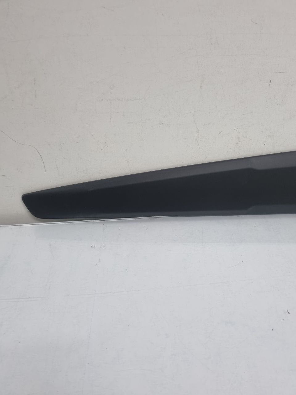 Friso Lateral Dianteiro Esquerdo Renault Kwid Outsider 2020/2026 Novo