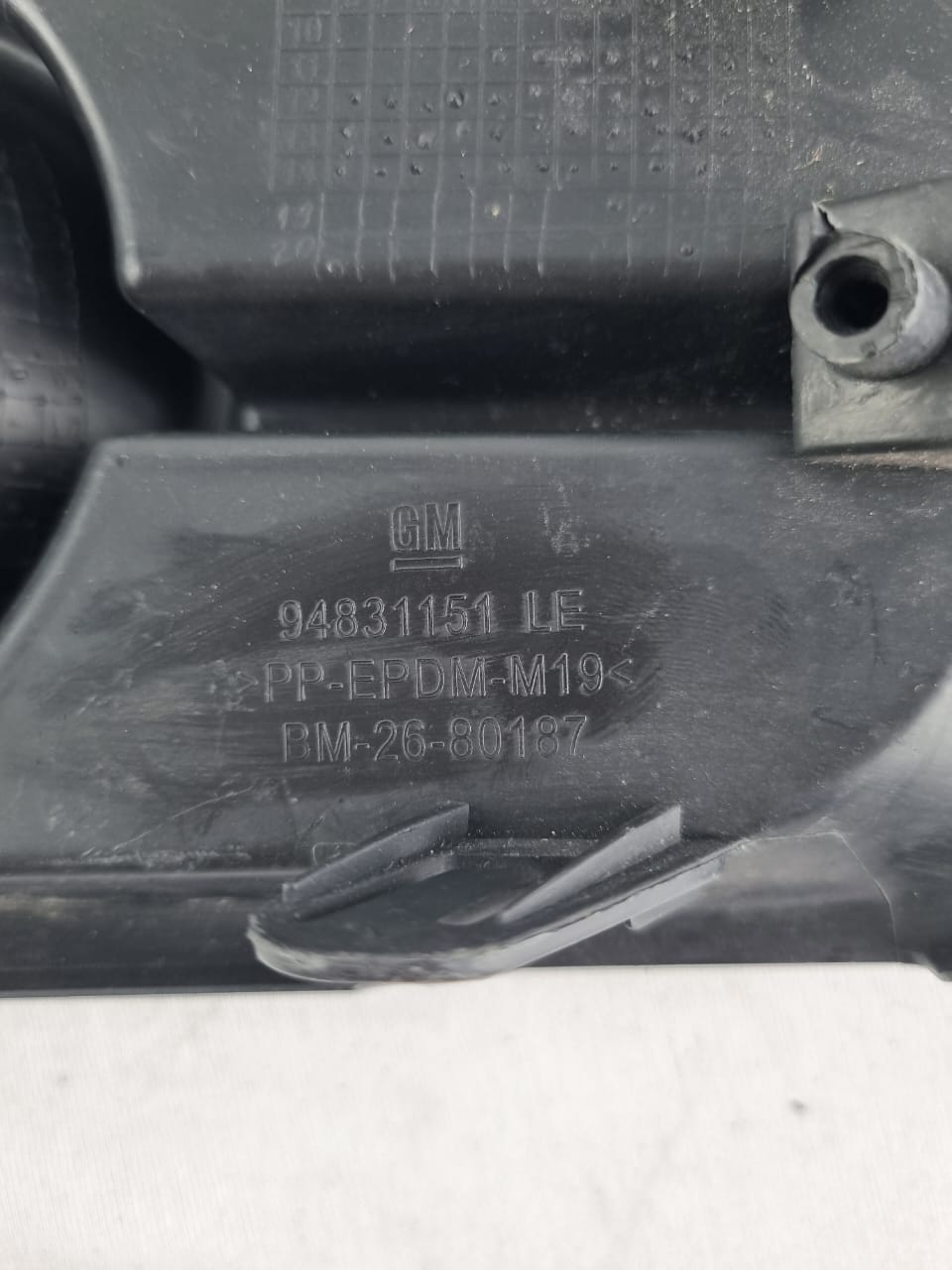 Moldura Farol Milha GM Cruze 2010/2015 Nova