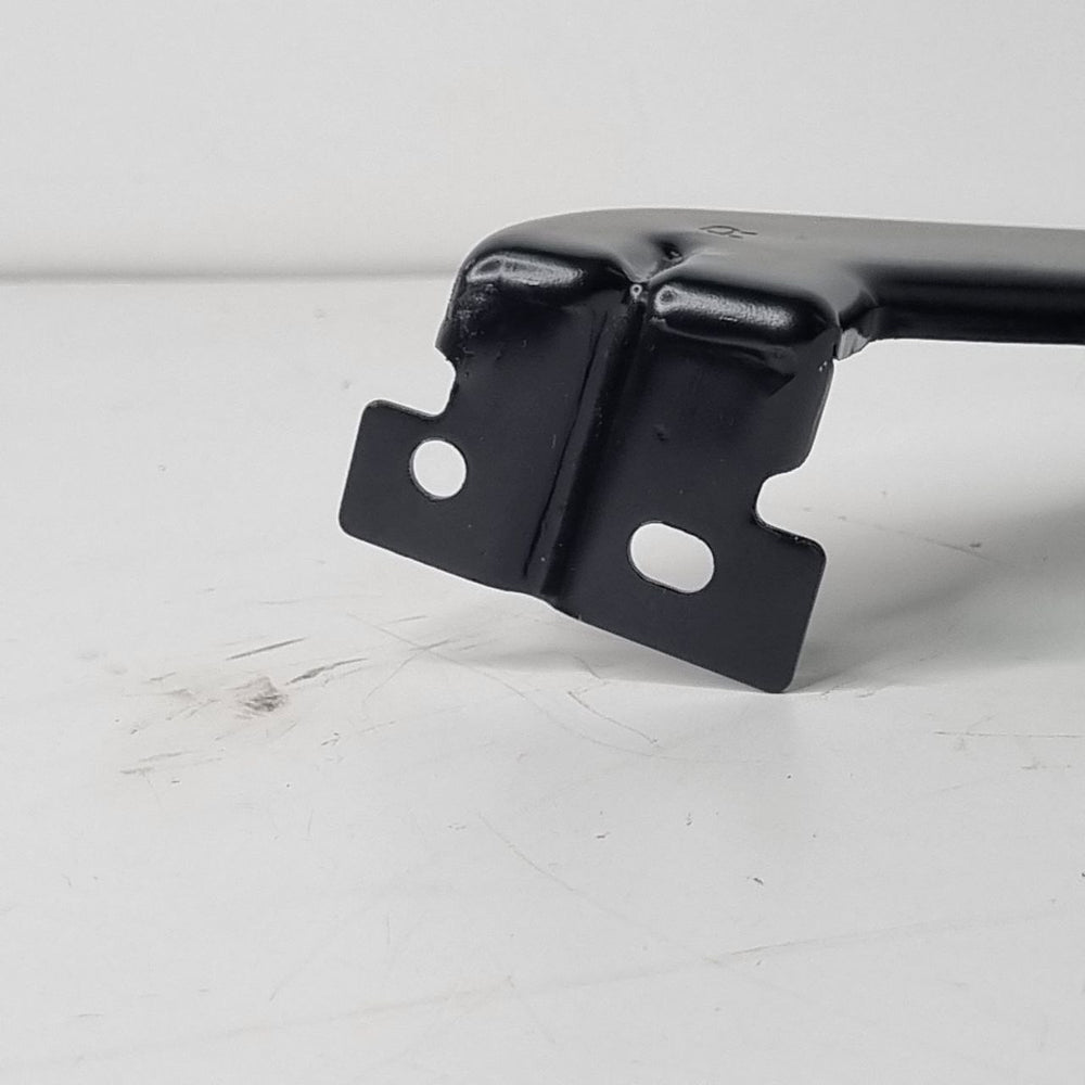 Suporte Parachoque Dianteiro Inferior Direito Hyundai HB20 2013/2019 Novo