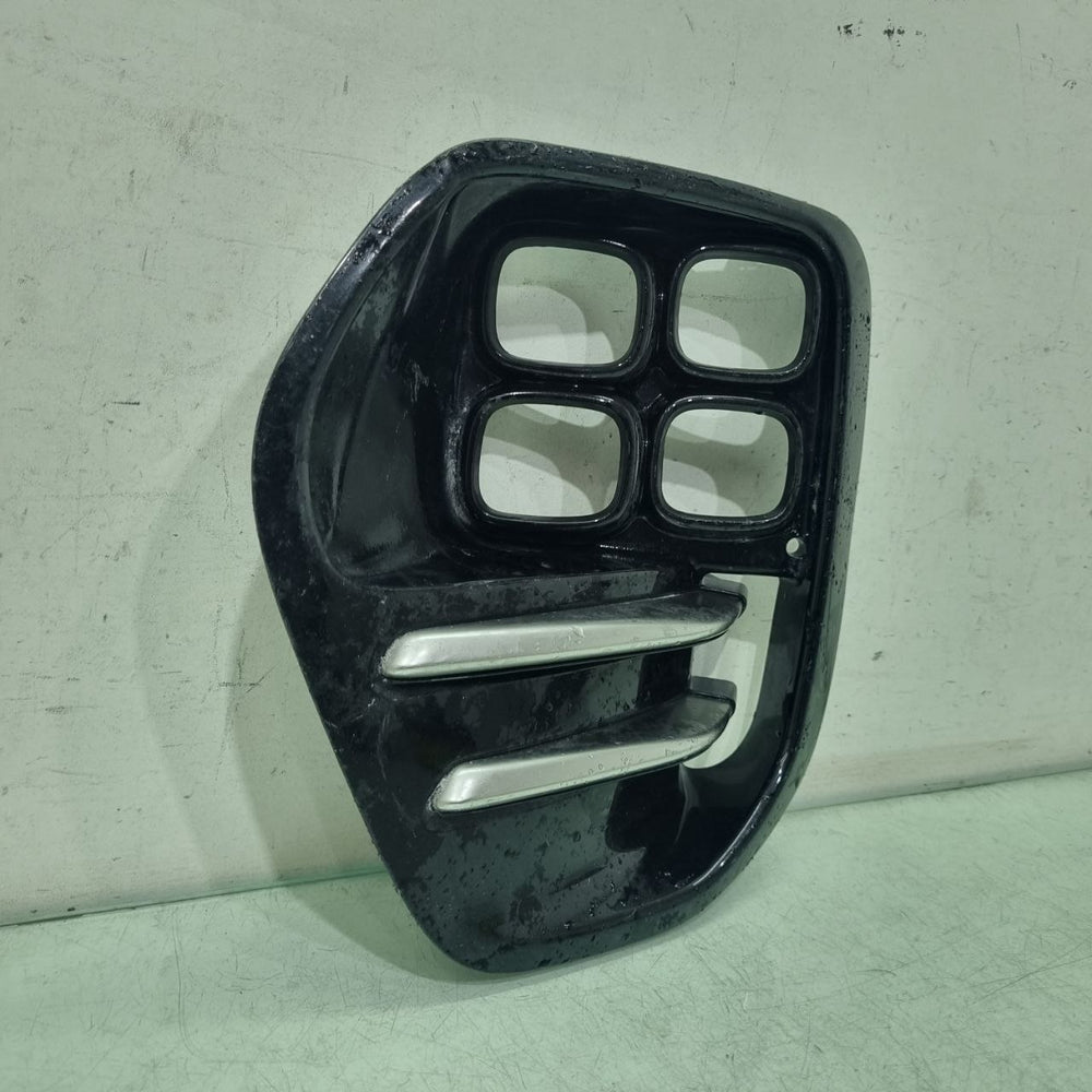 Moldura Farol Milha Dir Kia Sportage 2016/2018 Usado