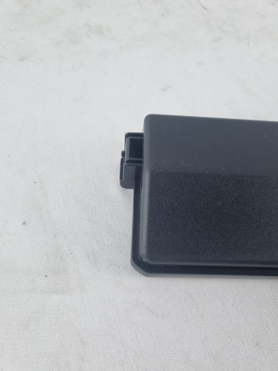 Tampa Caixa Fusivel Nissan Kicks Versa Original