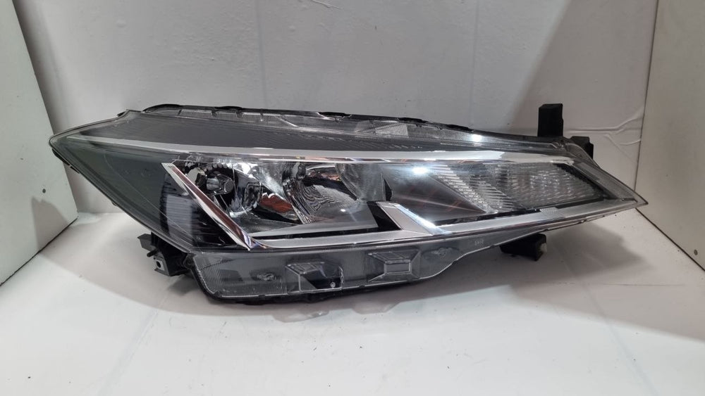 Farol Diant Dir Nissan Kicks 2022/2024 Usado