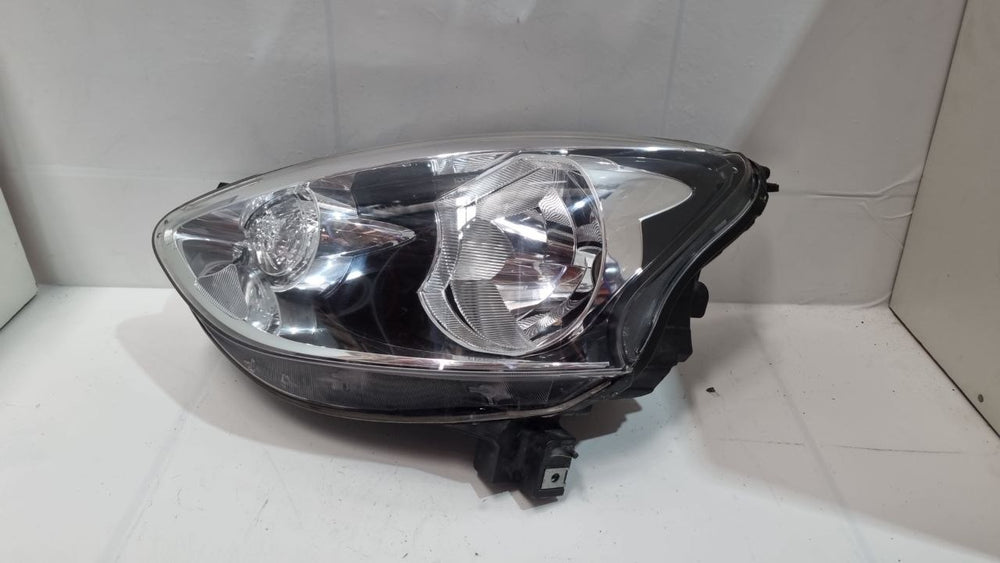 Farol Diant Esq Nissan March 2014/2020 Usado