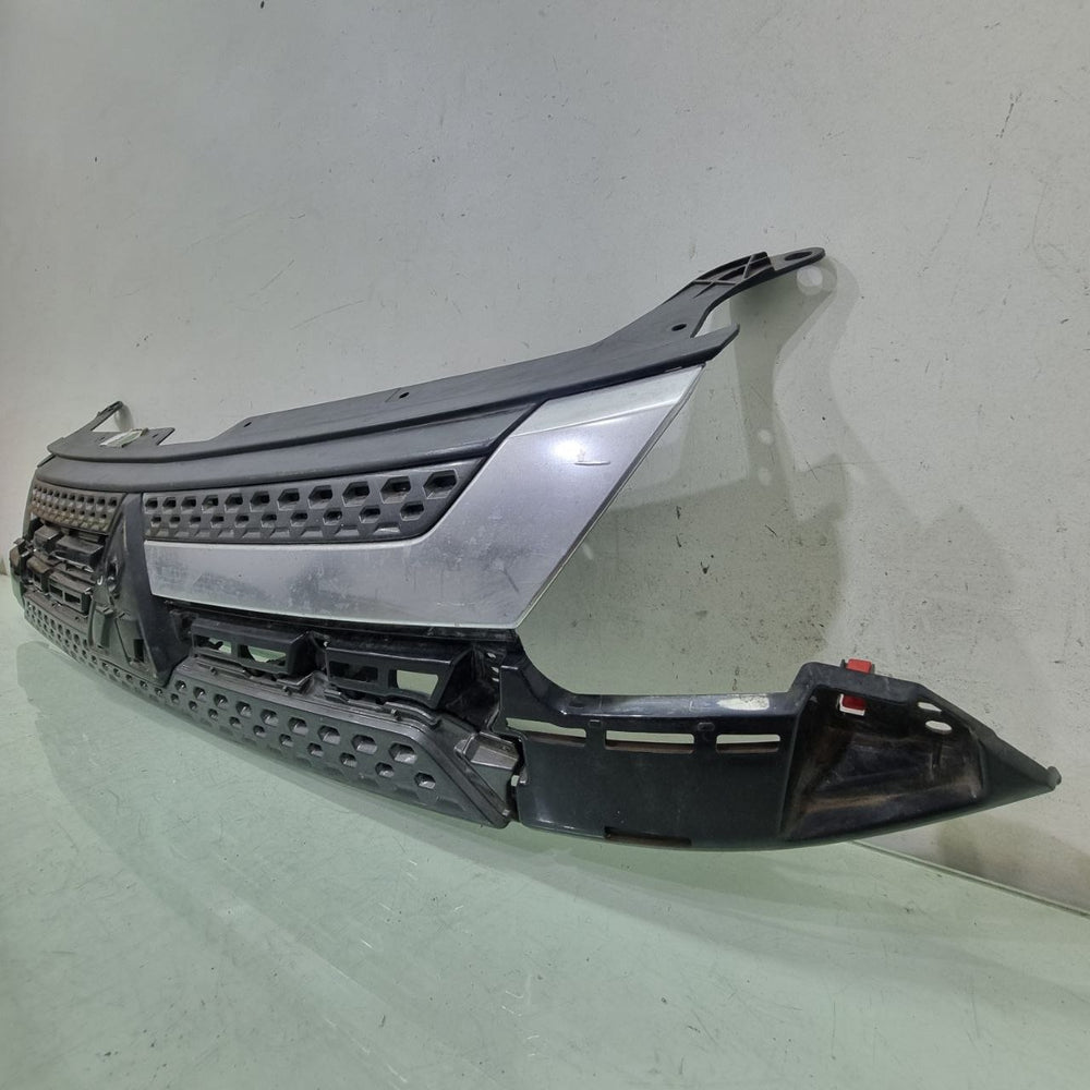Grade Frontal Mitsubishi Outlander 2016/2019 Usado