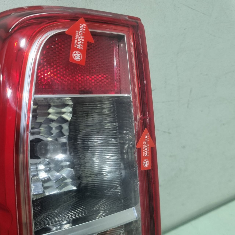 Lanterna Tras Dir Nissan Frontier 2008/2014 Nova