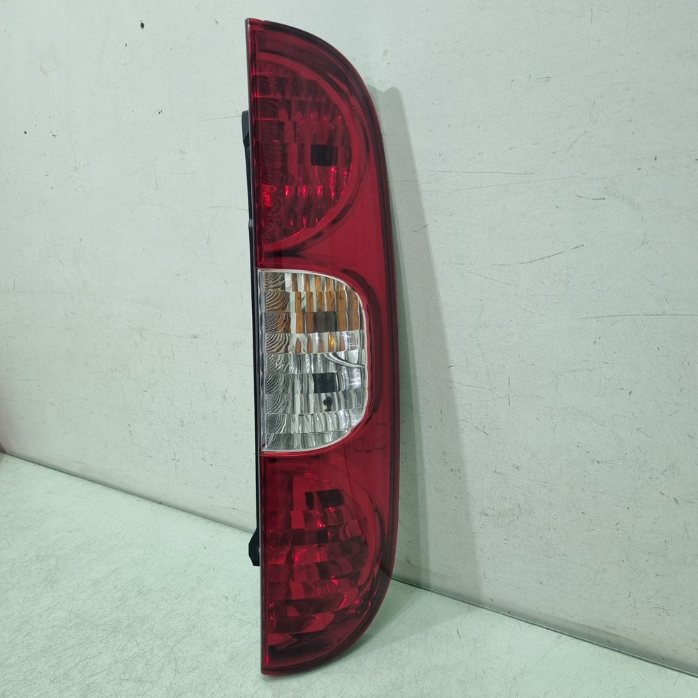 Lanterna Tras Dir Renault Kangoo 13/22 Usada