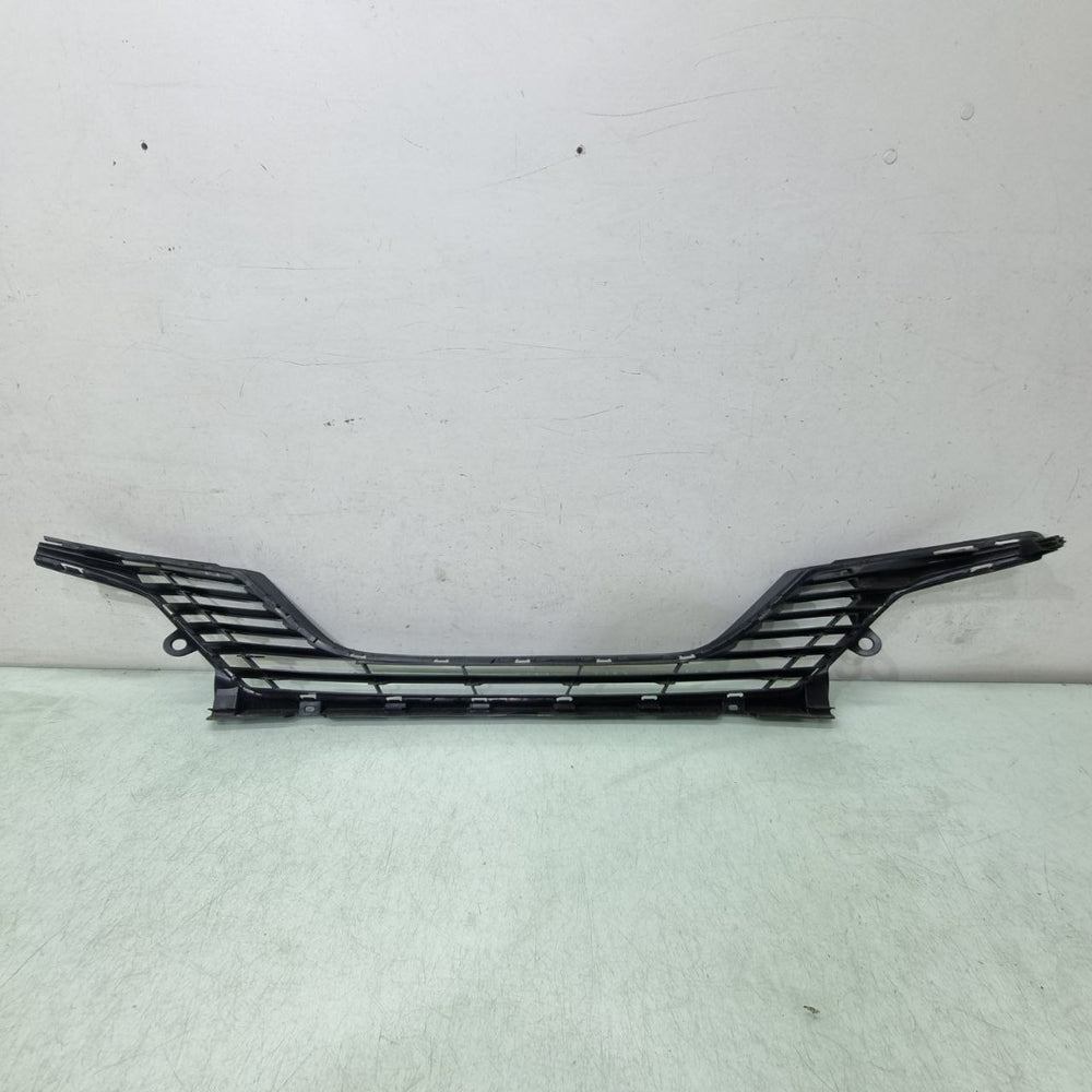 Grade Inf Parachoque Toyota Camry 2018/2022 Usada