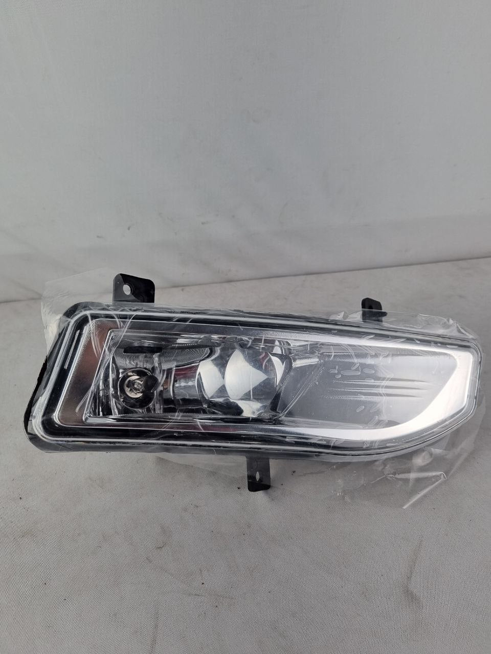 Farol de Milha Direito Nissan Kicks 2017/2022 Novo