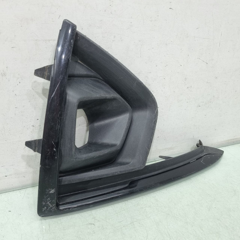Moldura Farol Milha Dir Ford New Fiesta 2017/2019