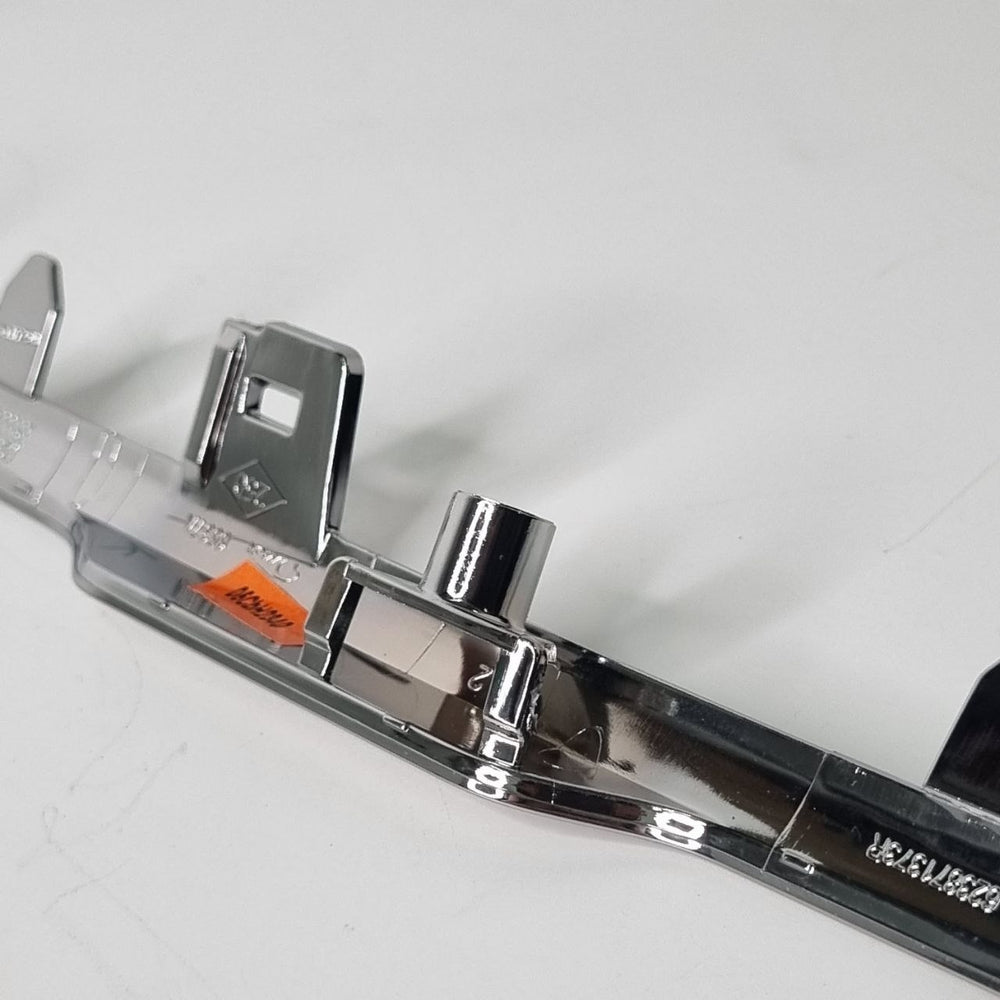Friso Inferior Grade Dianteira Renault Duster 2024 Novo
