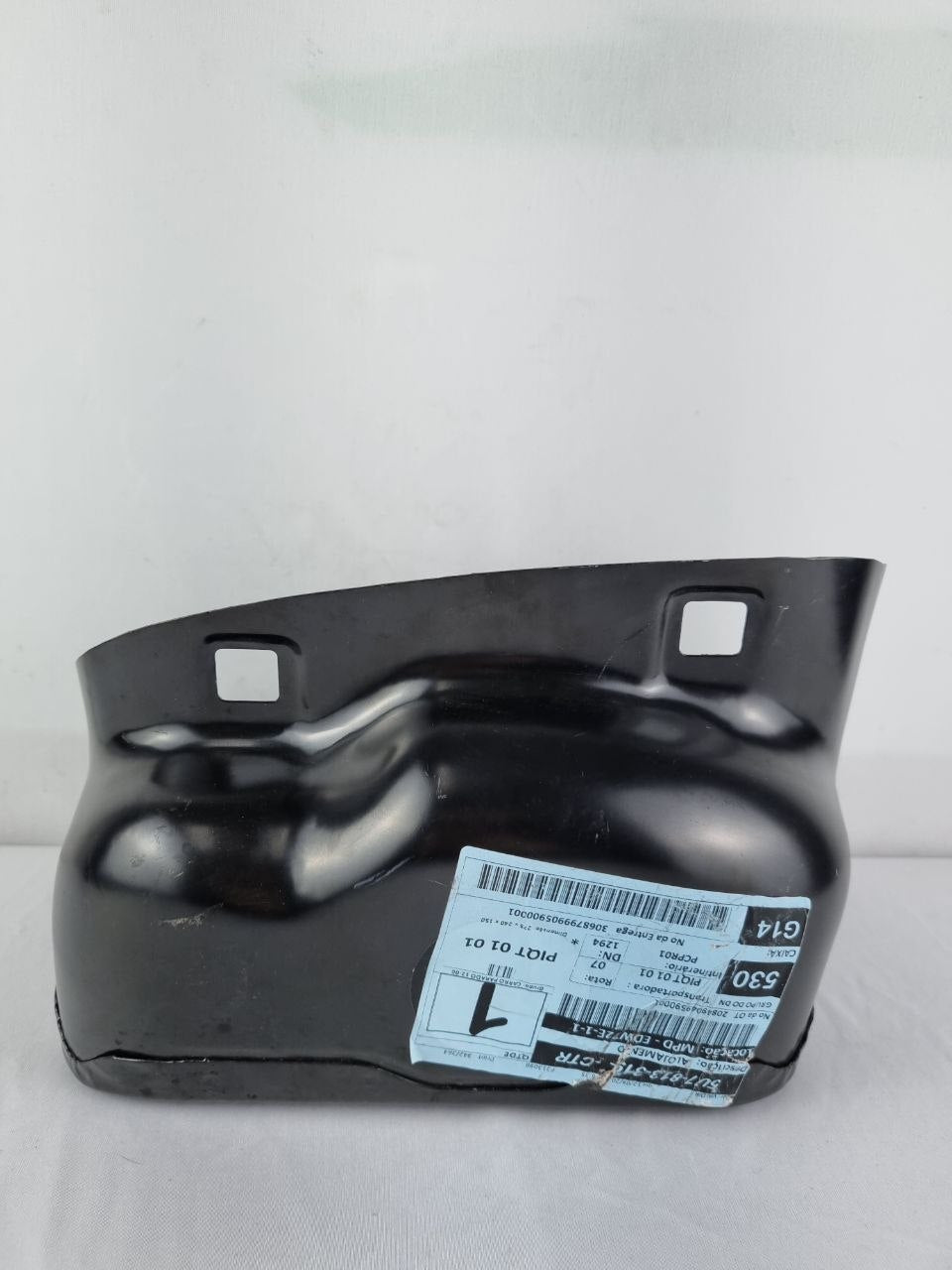 Alojamento Lanterna Traseira Esquerda Volkswagen Saveiro G6 G7 2013/2023 Nova