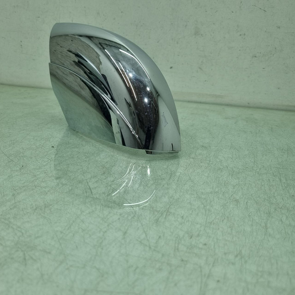 Capa Retrovisor Esq VW Amarok 2010/2022 Usada