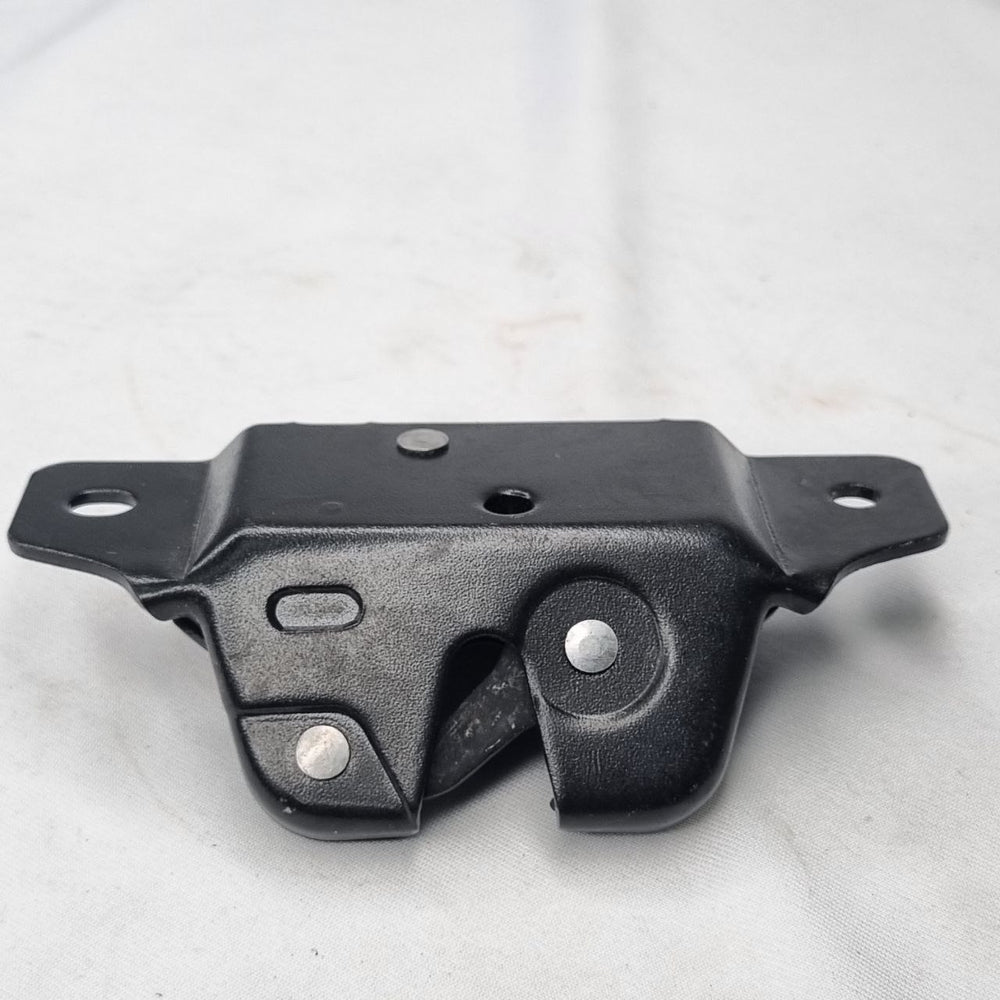 Fechadura Tampa Traseira Peugeot 206 Hatch 1999/2008 Usada