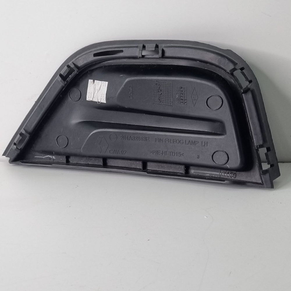 Moldura Farol de Milha Esquerdo Renault Kwid 2022/2025 Novo