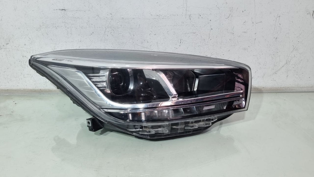 Farol Dir Chery Tiggo 5 LED 2024 Usado