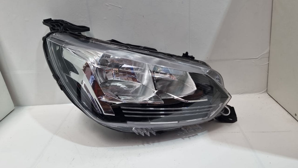 Farol Diant Dir Peugeot 208 2020/2022 Usado