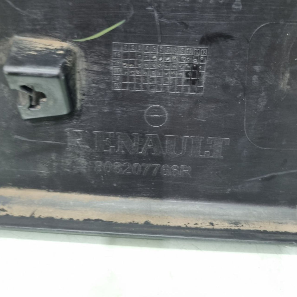 Friso Porta Tras Esq Renault Captur 2018/2023 Usado