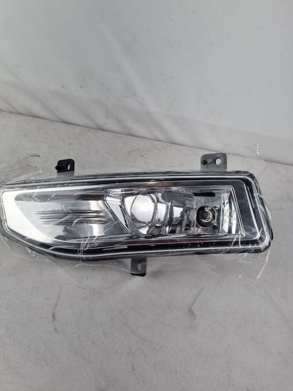 Farol de Milha Dianteiro Esquerdo Nissan Kicks 2017/2022 Novo