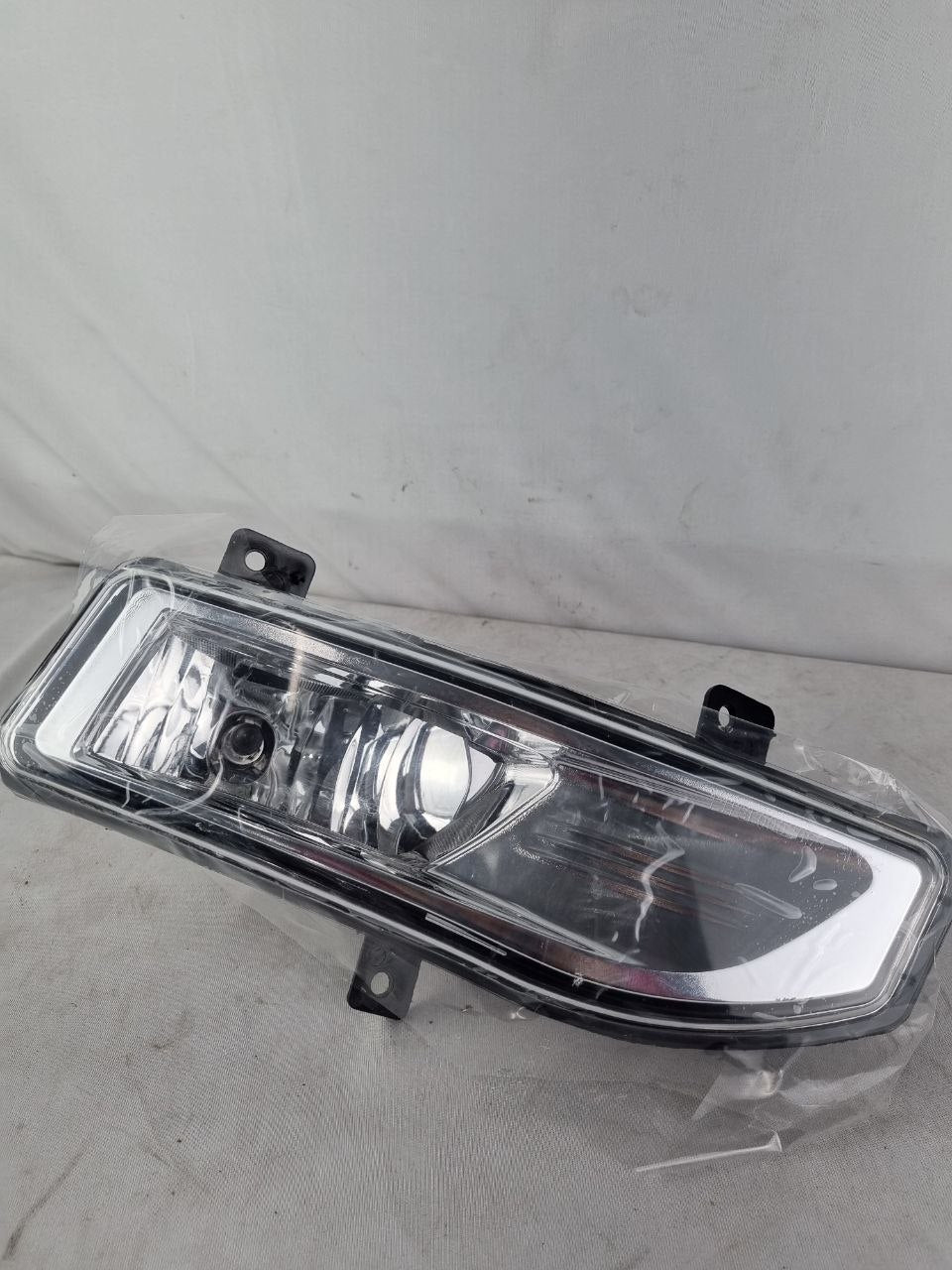 Farol de Milha Direito Nissan Kicks 2017/2022 Novo
