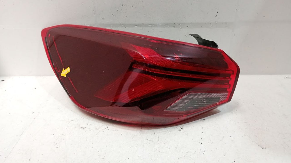 Lanterna Tras Esq GM Chevrolet Onix Sedan 2020/2024