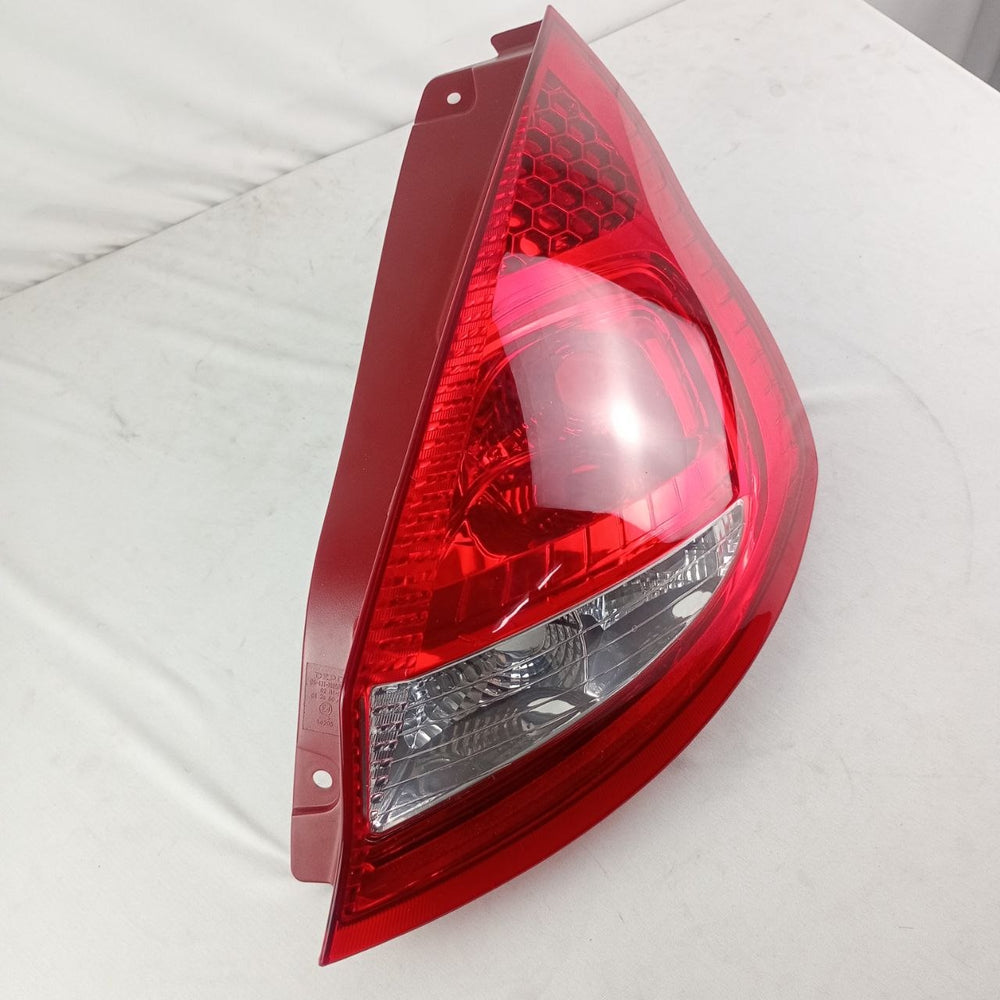 Lanterna Tras Dir Ford New Fiesta Hatch 2011/2013 Nova