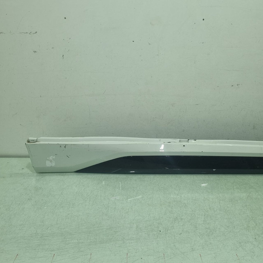 Spoiler Lateral Dir BMW X1 2016/2022 Usado