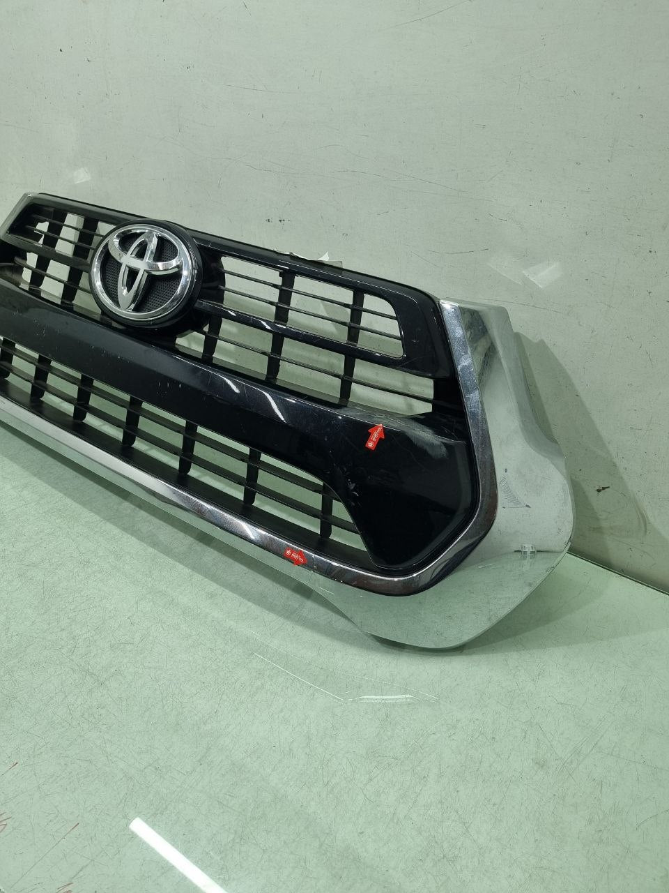 Grade Dianteira Toyota Hilux 2020/2023 Usado