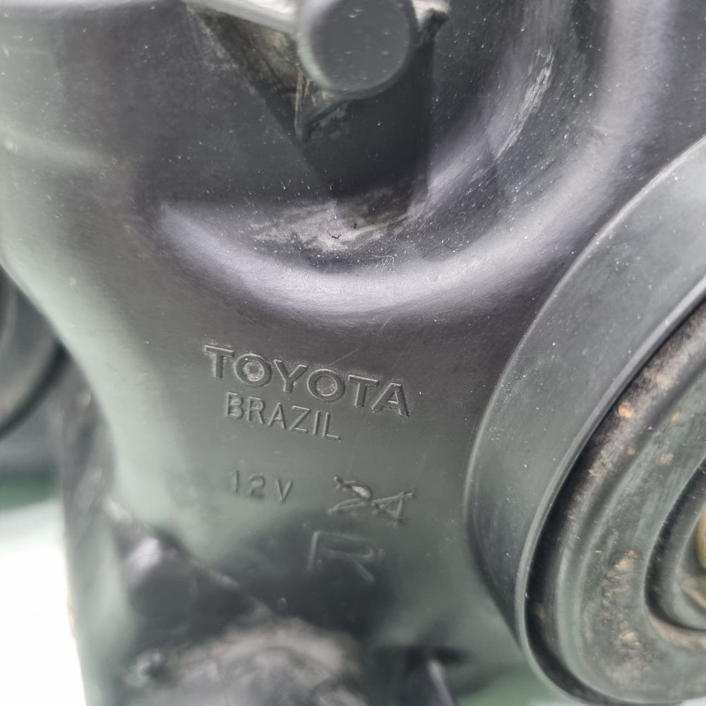 Farol Diant Dir Toyota Yaris 2018/2023 Usado