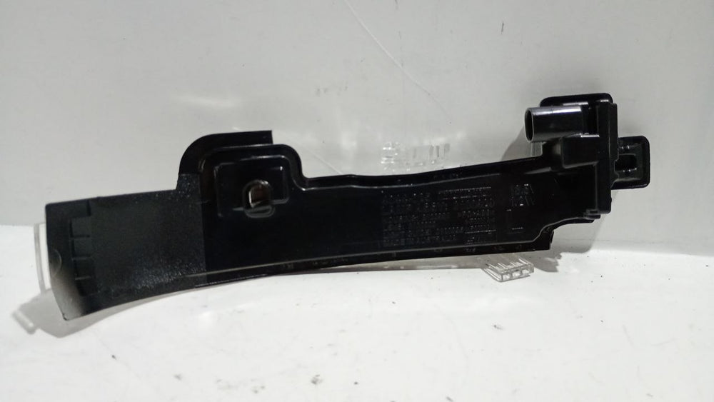 Pisca Retrovisor Esq Volvo S60 S40 V40 2013/2020