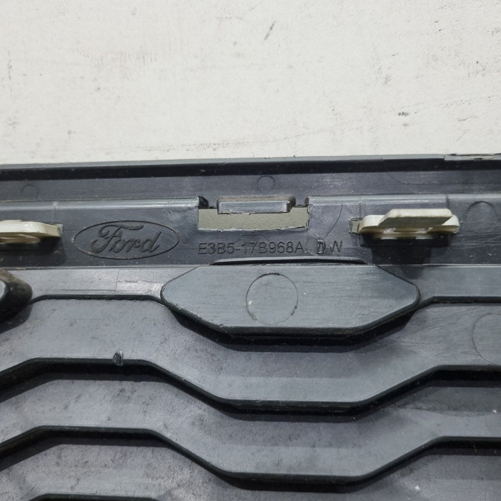 Grelha Diant Inferior Ford Fusion 2013/2016 Usada