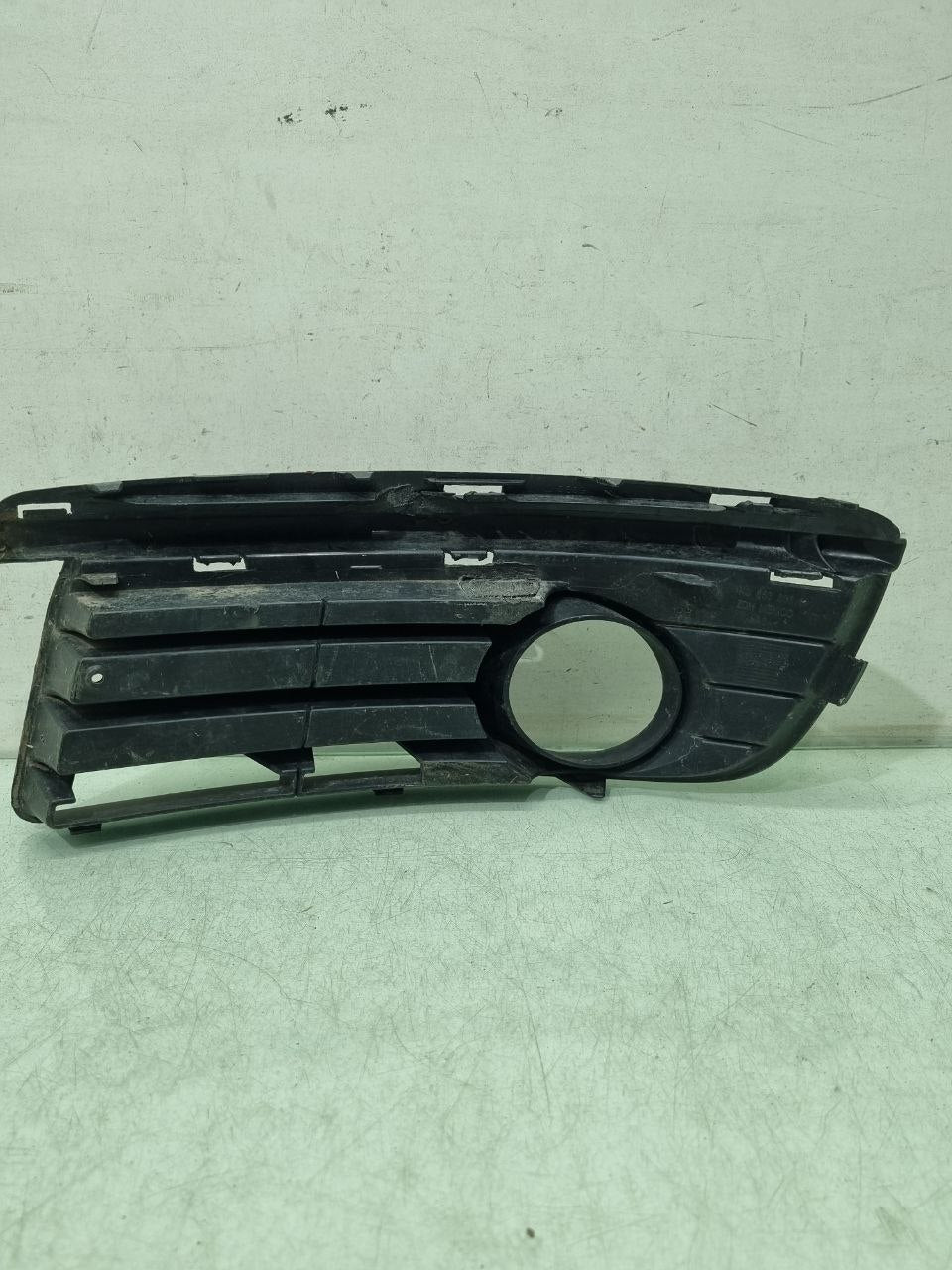 Moldura Milha Dianteira Volkswagen Jetta 2006/2010 Usado