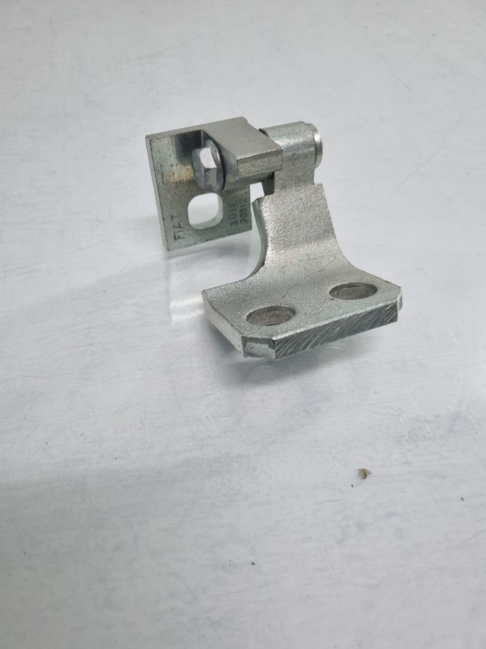 Dobradiça Porta Dianteira Esquerda Fiat Grand Siena Uno Fiorino 2011/2021 Nova
