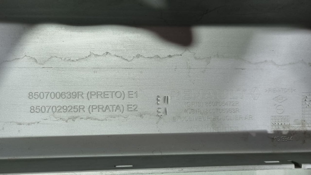 Moldura Central Parachoque Traseiro Renault Duster 2020/2023 Usado