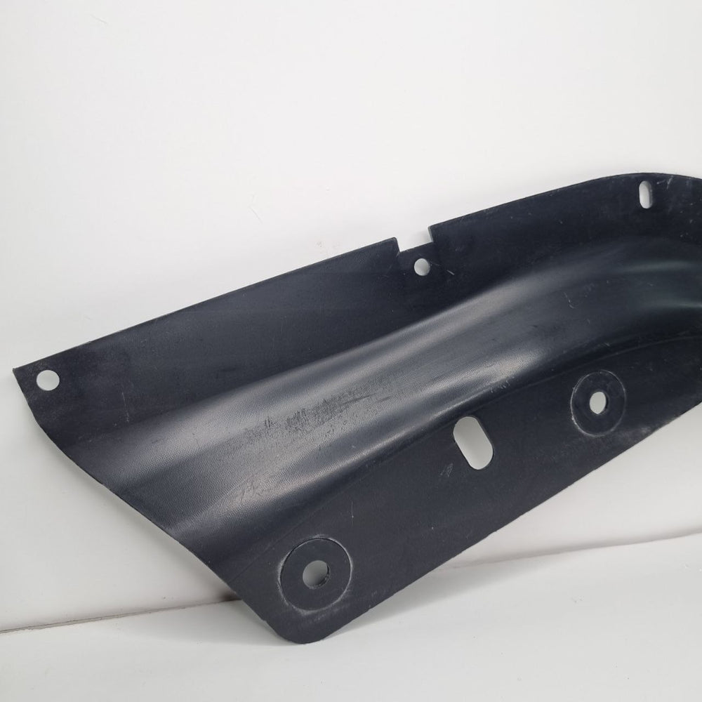 Painel Spoiler Parabarro Dianteiro Direito BMW 320i 2018/2022 Usado