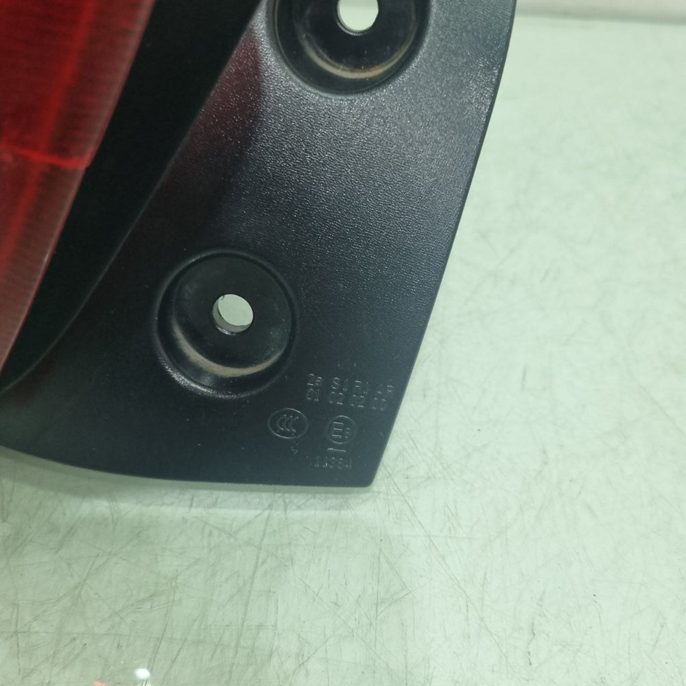 Lanterna Tras Esq Renault Kwid 2017/2023 Usado
