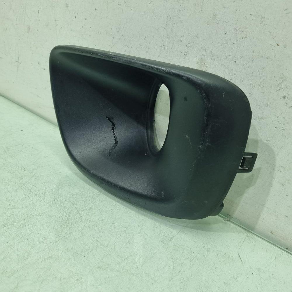 Moldura Farol Milha Esq Fiat Mobi 2015/2022 Usado