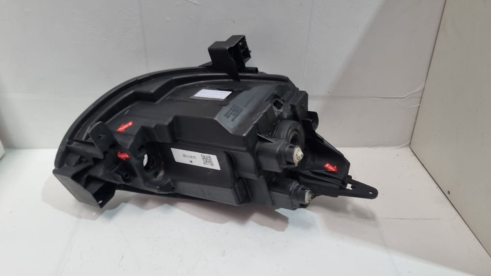 Farol Diant Esq Nissan March 2014/2020 Usado