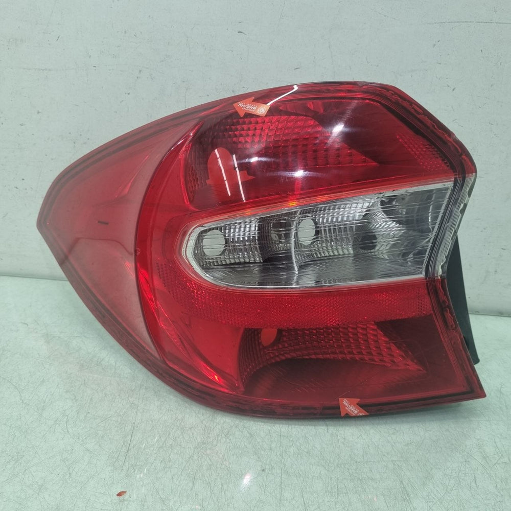 Lanterna Tras Esq Ford Ka Sedan 2015/2018 Usada