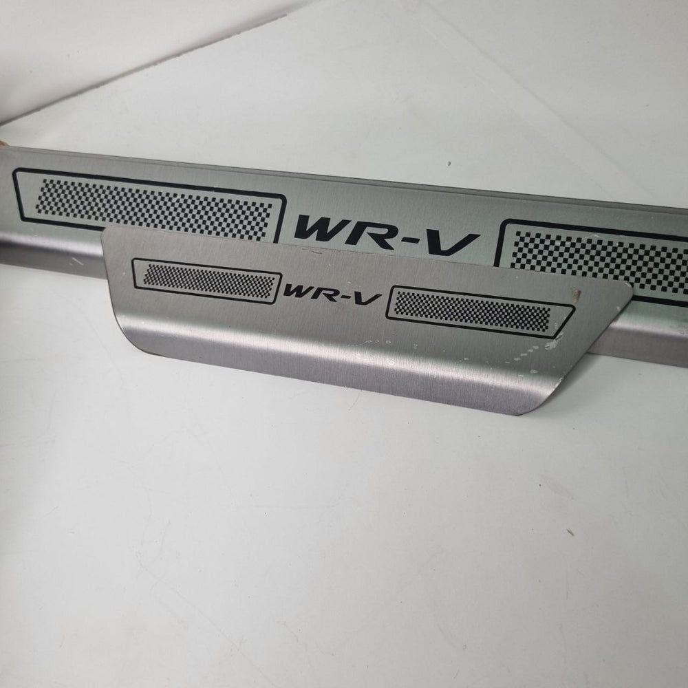 Soleira da Porta Dianteira Honda WR-V 2017/2023 Nova