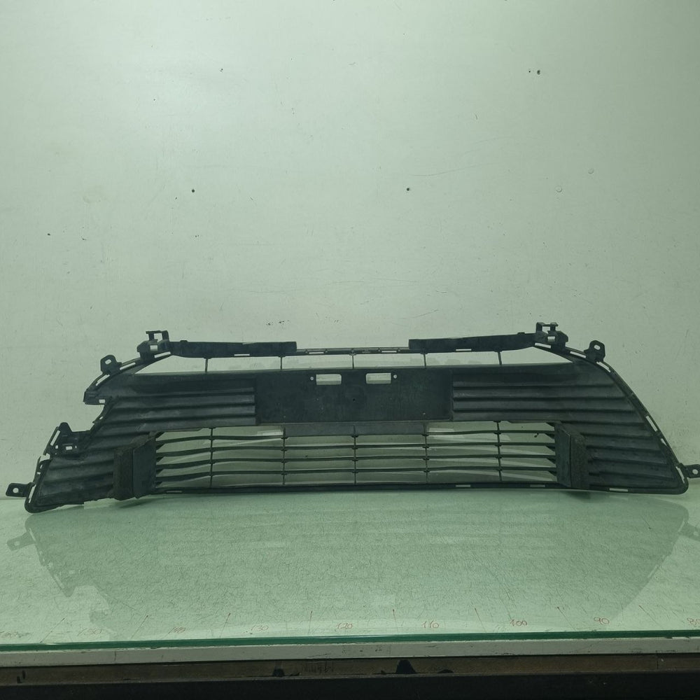 Grade Inferior Toyota Corolla 2021/2024 Usada