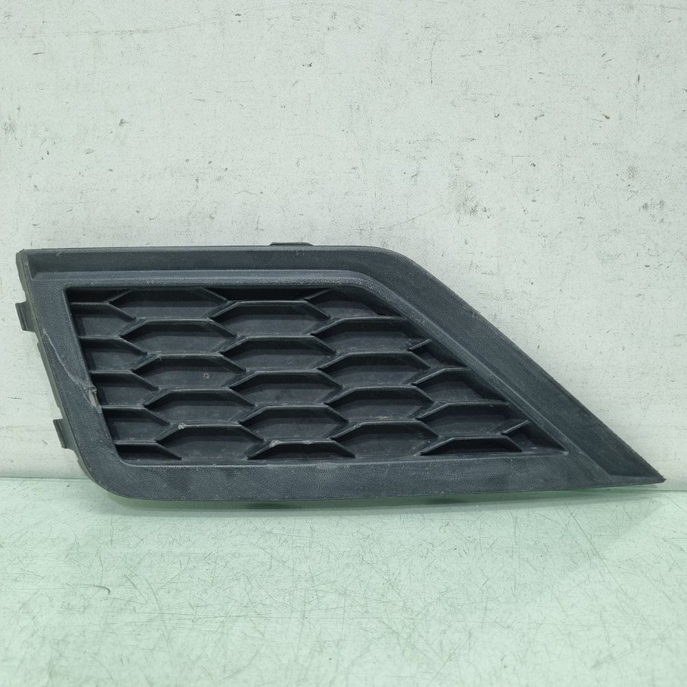 Moldura Farol Milha Esq VW Gol 2018/2023 Usado