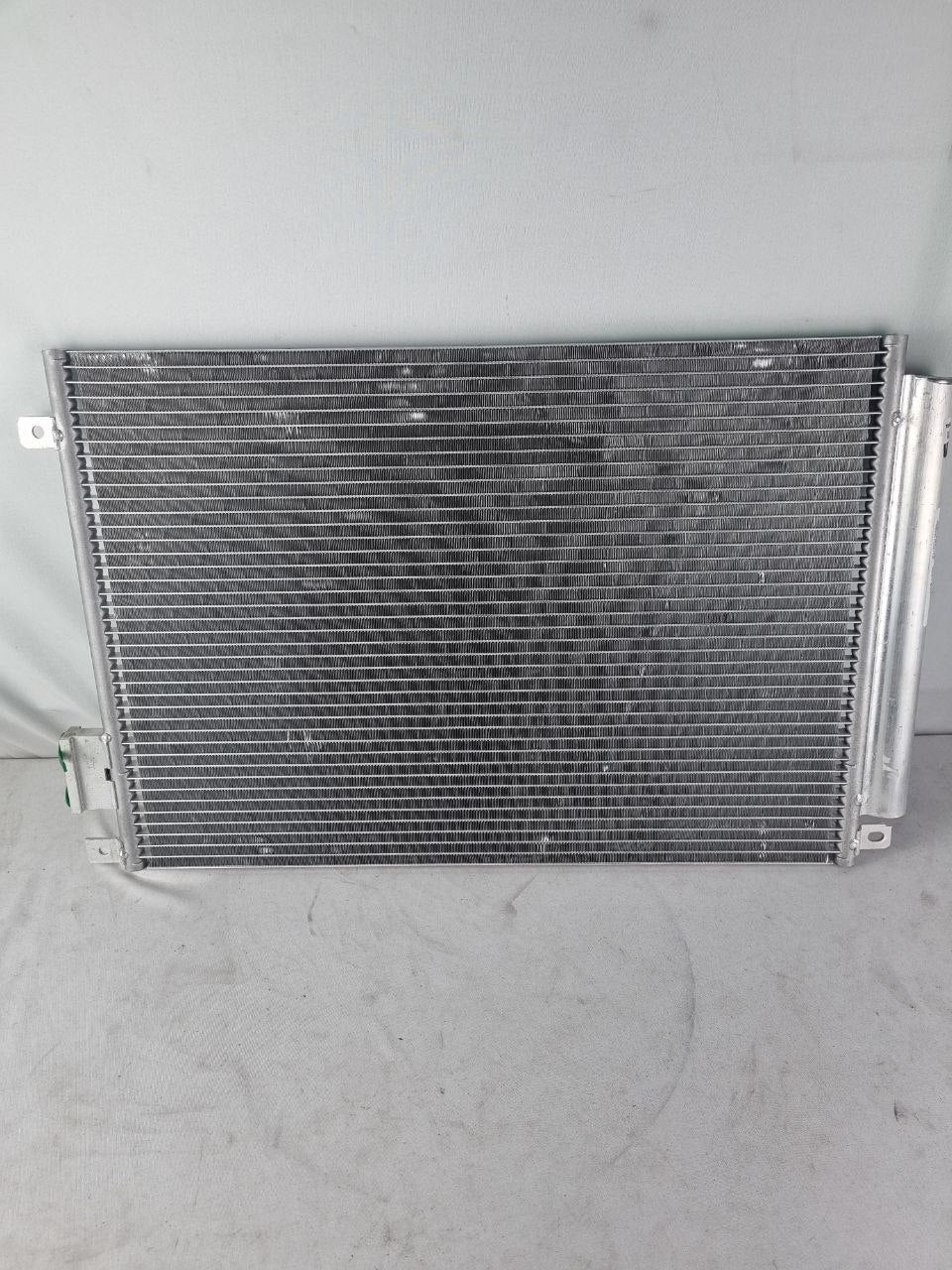 Condensador Ar-condicionado Fiat Mobi / Uno 2016/2021 Novo