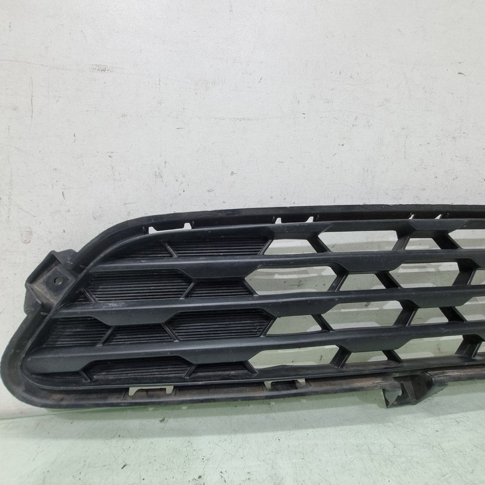 Grade Inf Parachoque Diant Fiat Fiorino 2018/2025 Usado
