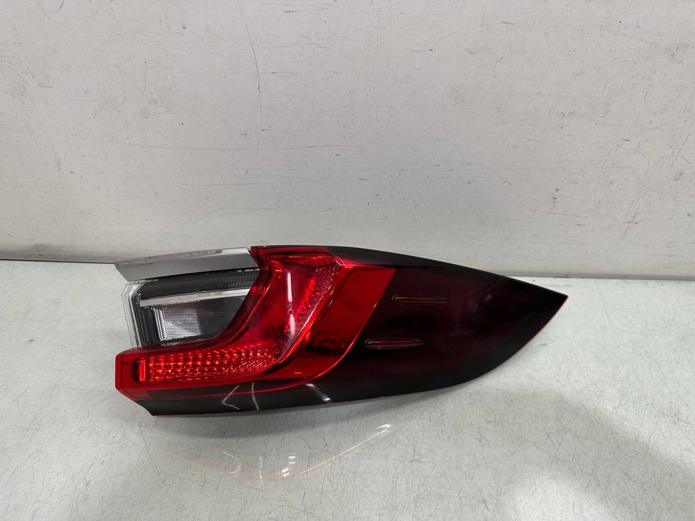 Lanterna Tras Esq Toyota Corolla 2021/2024 Usada
