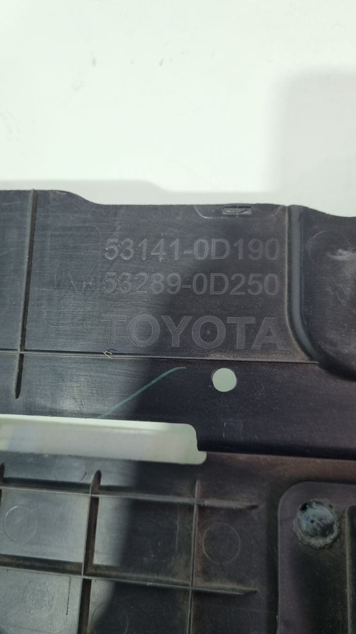 Acabamento Painel Frontal Toyota Yaris 2018/2023 Usado