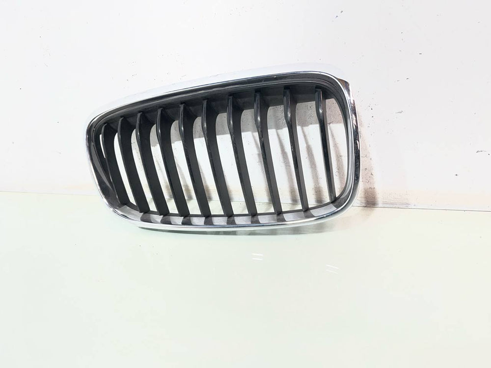 Grade Direita BMW 320i 2016/2018 Usada